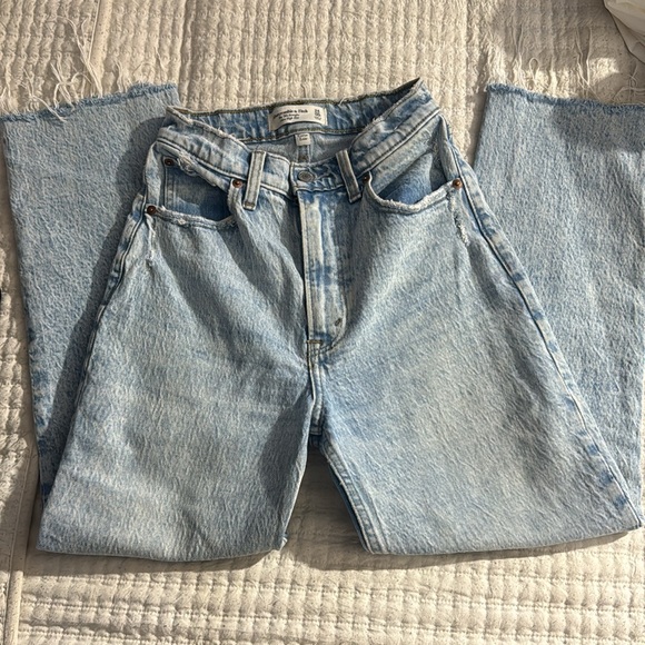 Abercrombie 90s Straight Ultra High Rise CURVE LOVE - Picture 2 of 4